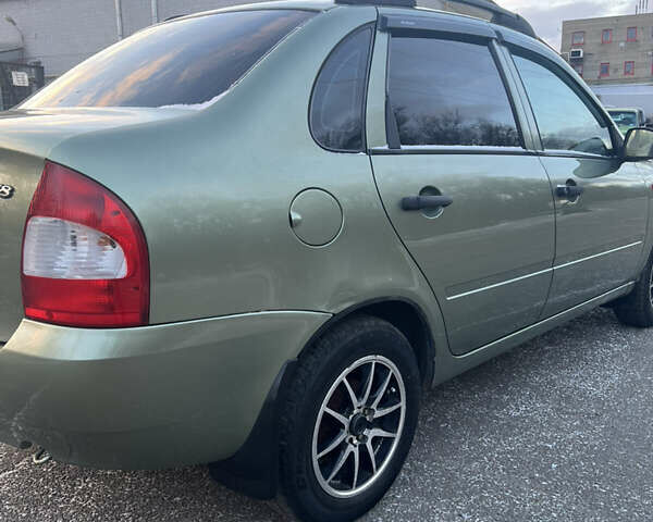 Зеленый ВАЗ Калина, объемом двигателя 1.4 л и пробегом 173 тыс. км за 2500 $, фото 5 на Automoto.ua