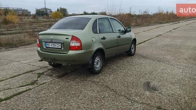 Зеленый ВАЗ Калина, объемом двигателя 1.6 л и пробегом 300 тыс. км за 2400 $, фото 5 на Automoto.ua