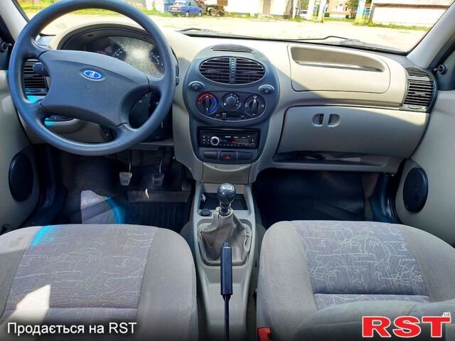 Зеленый ВАЗ Kalina, объемом двигателя 1.4 л и пробегом 180 тыс. км за 2700 $, фото 6 на Automoto.ua