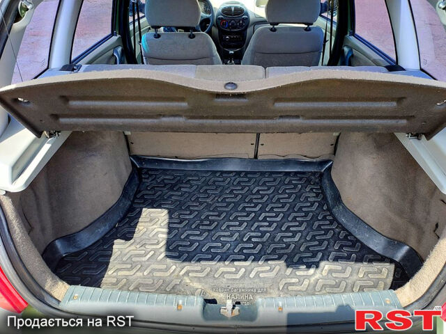 Зеленый ВАЗ Kalina, объемом двигателя 1.4 л и пробегом 180 тыс. км за 2700 $, фото 9 на Automoto.ua