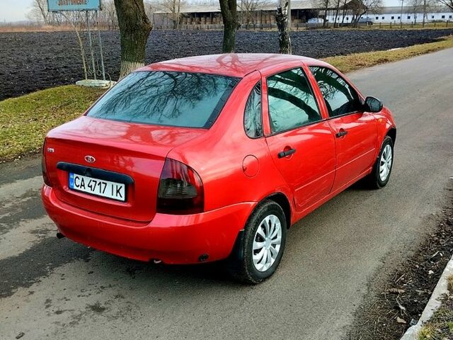 Красный ВАЗ Lada Kalina, объемом двигателя 1.4 л и пробегом 349 тыс. км за 1999 $, фото 5 на Automoto.ua