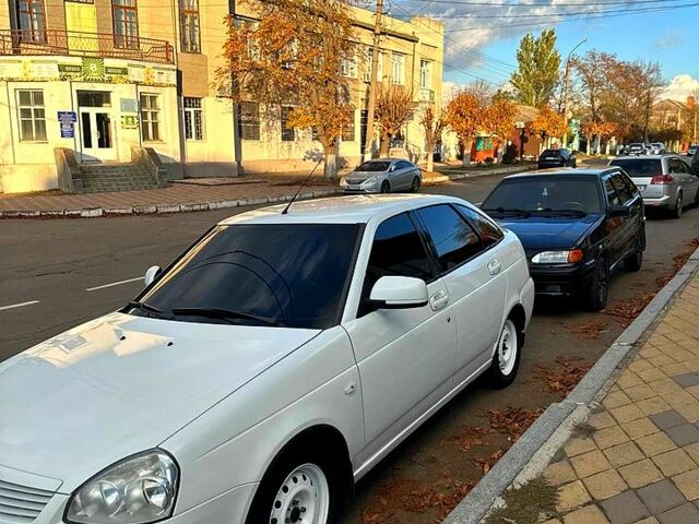 Білий ВАЗ Lada Priora, об'ємом двигуна 1.6 л та пробігом 120 тис. км за 4200 $, фото 2 на Automoto.ua