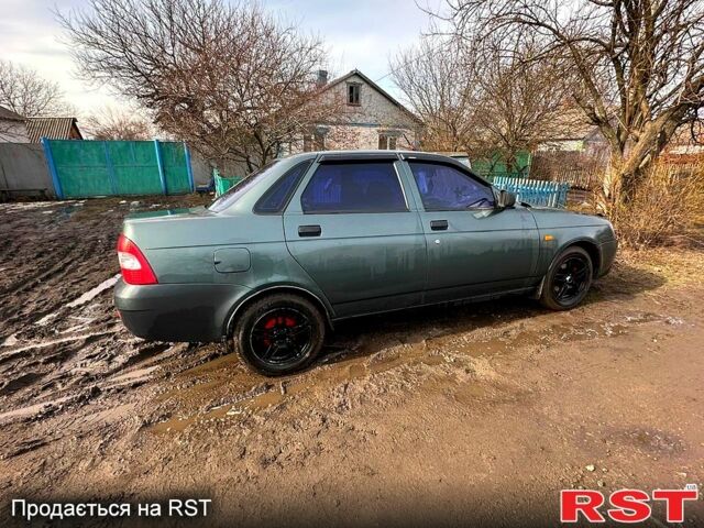 Серый ВАЗ Lada Priora, объемом двигателя 1.6 л и пробегом 100 тыс. км за 3600 $, фото 7 на Automoto.ua