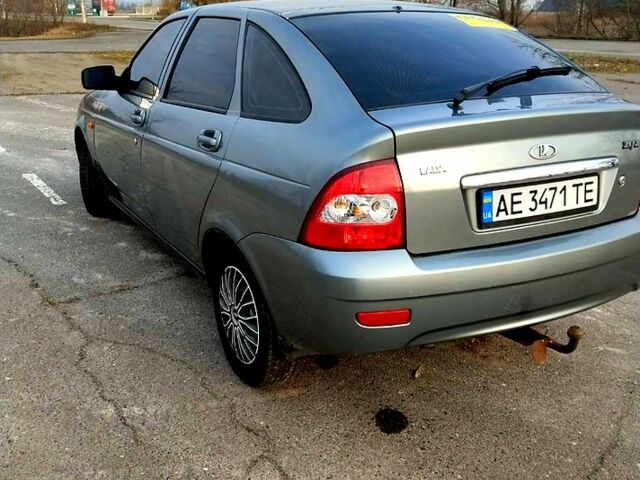 Сірий ВАЗ Lada Priora, об'ємом двигуна 1.6 л та пробігом 200 тис. км за 2750 $, фото 2 на Automoto.ua