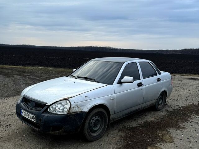 Серый ВАЗ Lada Priora, объемом двигателя 1.6 л и пробегом 270 тыс. км за 2250 $, фото 1 на Automoto.ua