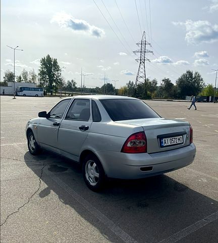 Сірий ВАЗ Lada Priora, об'ємом двигуна 1.6 л та пробігом 145 тис. км за 3300 $, фото 1 на Automoto.ua