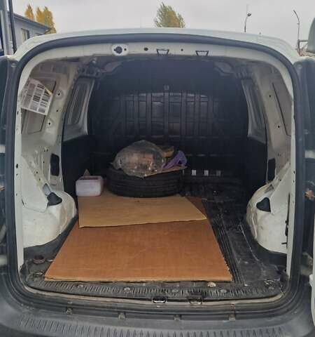 ВАЗ Largus 2017 в Киеве на Automoto.ua Белый ВАЗ Largus, объемом двигателя 1.6 л и пробегом 140 тыс. км за 4500 $, фото 3 на Automoto.ua