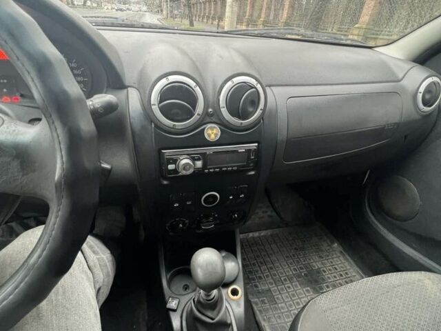 Білий ВАЗ Largus, об'ємом двигуна 1.6 л та пробігом 361 тис. км за 3900 $, фото 3 на Automoto.ua