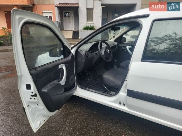 Білий ВАЗ Largus, об'ємом двигуна 1.6 л та пробігом 362 тис. км за 5200 $, фото 8 на Automoto.ua