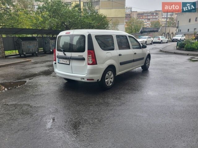 Білий ВАЗ Largus, об'ємом двигуна 1.6 л та пробігом 362 тис. км за 5200 $, фото 4 на Automoto.ua