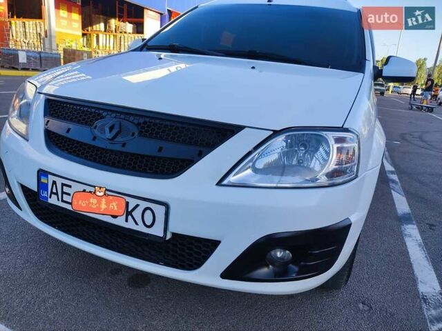 Білий ВАЗ Largus, об'ємом двигуна 1.6 л та пробігом 192 тис. км за 7700 $, фото 1 на Automoto.ua
