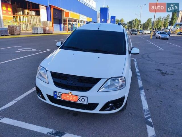 Білий ВАЗ Largus, об'ємом двигуна 1.6 л та пробігом 192 тис. км за 7700 $, фото 5 на Automoto.ua