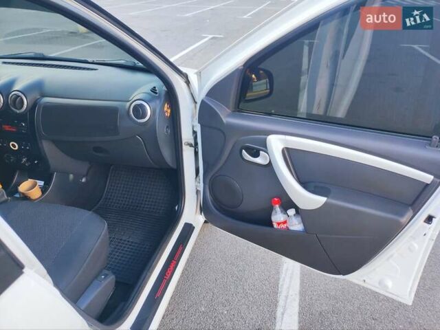 Білий ВАЗ Largus, об'ємом двигуна 1.6 л та пробігом 192 тис. км за 7700 $, фото 10 на Automoto.ua
