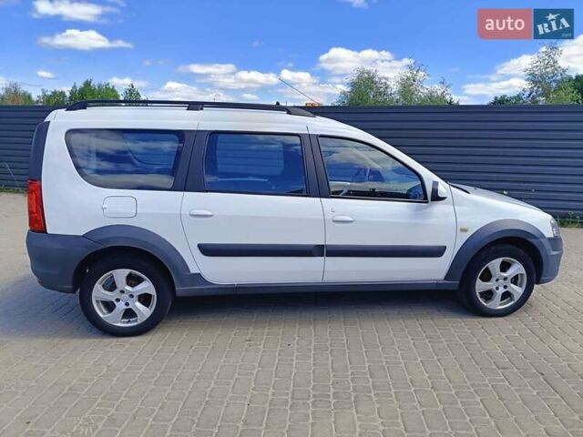 Белый ВАЗ Largus, объемом двигателя 1.6 л и пробегом 139 тыс. км за 6300 $, фото 1 на Automoto.ua
