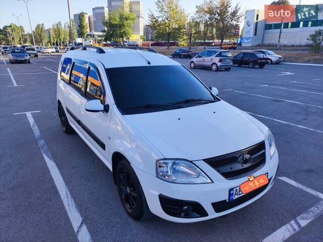 Білий ВАЗ Largus, об'ємом двигуна 1.6 л та пробігом 192 тис. км за 7700 $, фото 4 на Automoto.ua