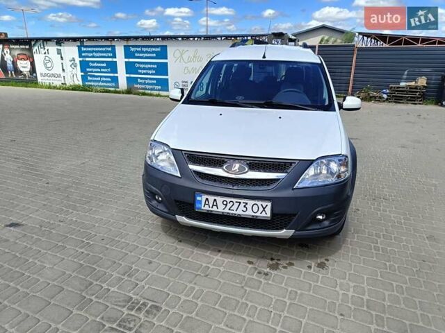 Белый ВАЗ Largus, объемом двигателя 1.6 л и пробегом 139 тыс. км за 6300 $, фото 3 на Automoto.ua
