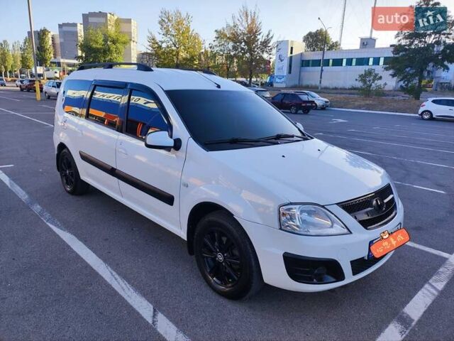 Білий ВАЗ Largus, об'ємом двигуна 1.6 л та пробігом 192 тис. км за 7700 $, фото 3 на Automoto.ua