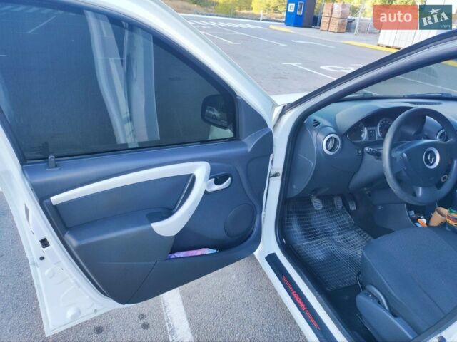 Белый ВАЗ Largus, объемом двигателя 1.6 л и пробегом 192 тыс. км за 7500 $, фото 9 на Automoto.ua