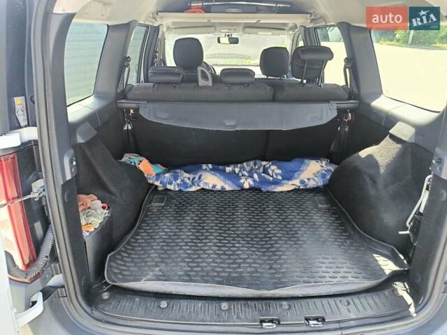 Белый ВАЗ Largus, объемом двигателя 1.6 л и пробегом 139 тыс. км за 6300 $, фото 4 на Automoto.ua