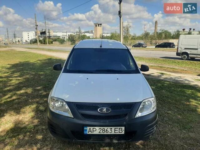 Белый ВАЗ Largus, объемом двигателя 1.6 л и пробегом 159 тыс. км за 3900 $, фото 2 на Automoto.ua