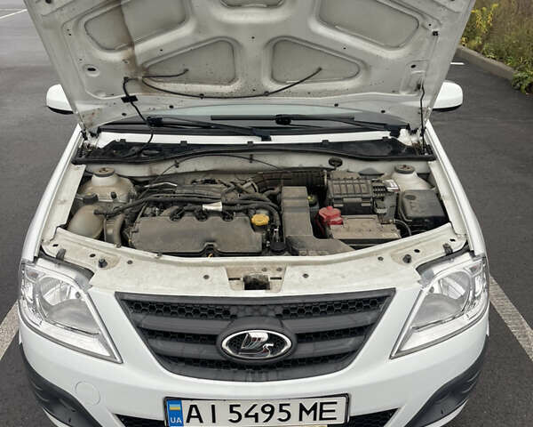 Білий ВАЗ Largus, об'ємом двигуна 1.6 л та пробігом 41 тис. км за 9900 $, фото 4 на Automoto.ua