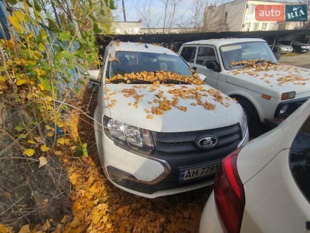 Белый ВАЗ Largus, объемом двигателя 1.6 л и пробегом 50 тыс. км за 4500 $, фото 3 на Automoto.ua