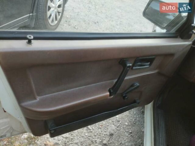 Білий ВАЗ Largus, об'ємом двигуна 12.9 л та пробігом 147 тис. км за 800 $, фото 8 на Automoto.ua