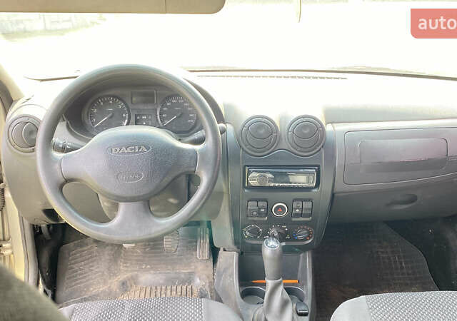 Бежевий ВАЗ Largus, об'ємом двигуна 1.6 л та пробігом 335 тис. км за 4999 $, фото 6 на Automoto.ua
