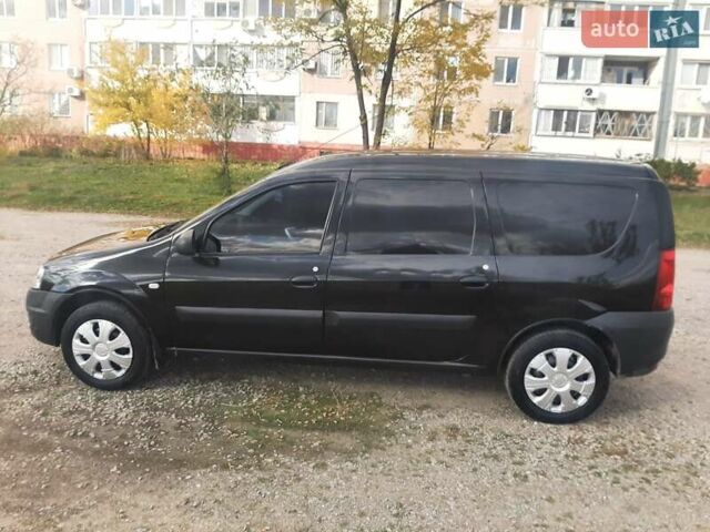 Черный ВАЗ Largus, объемом двигателя 1.6 л и пробегом 167 тыс. км за 3200 $, фото 6 на Automoto.ua