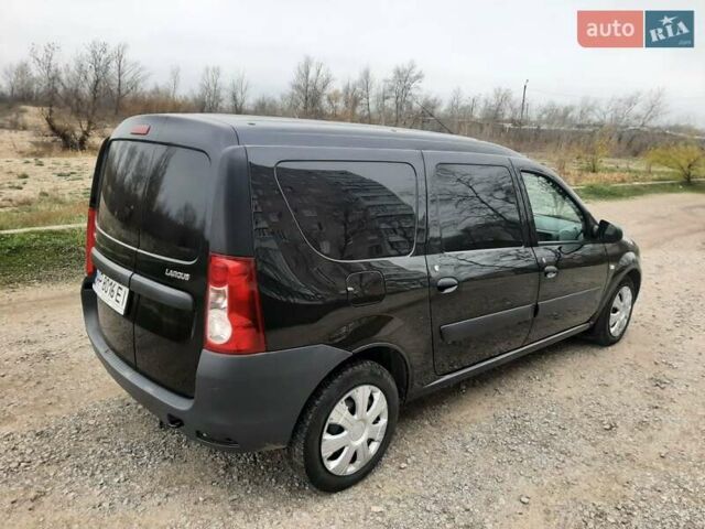 Черный ВАЗ Largus, объемом двигателя 1.6 л и пробегом 166 тыс. км за 3700 $, фото 2 на Automoto.ua