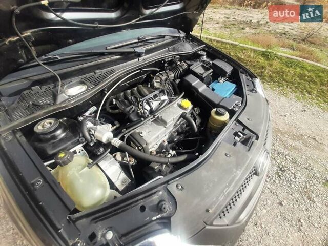 Чорний ВАЗ Largus, об'ємом двигуна 1.6 л та пробігом 166 тис. км за 3800 $, фото 13 на Automoto.ua