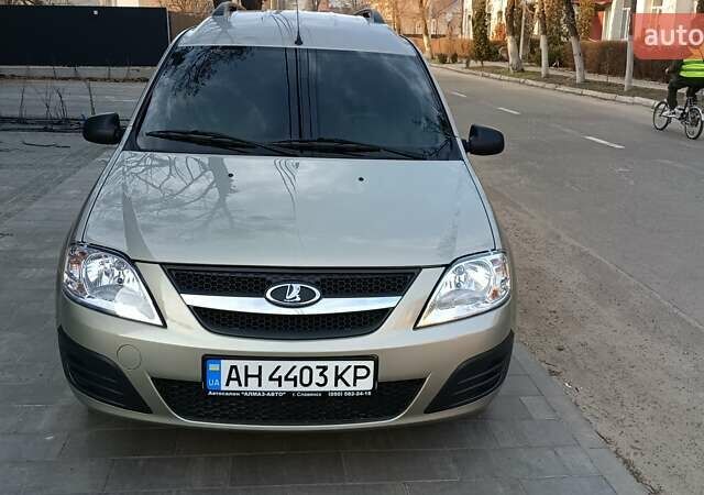 ВАЗ Largus, объемом двигателя 1.6 л и пробегом 63 тыс. км за 7400 $, фото 2 на Automoto.ua