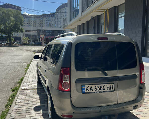 Серый ВАЗ Largus, объемом двигателя 1.6 л и пробегом 305 тыс. км за 3700 $, фото 5 на Automoto.ua