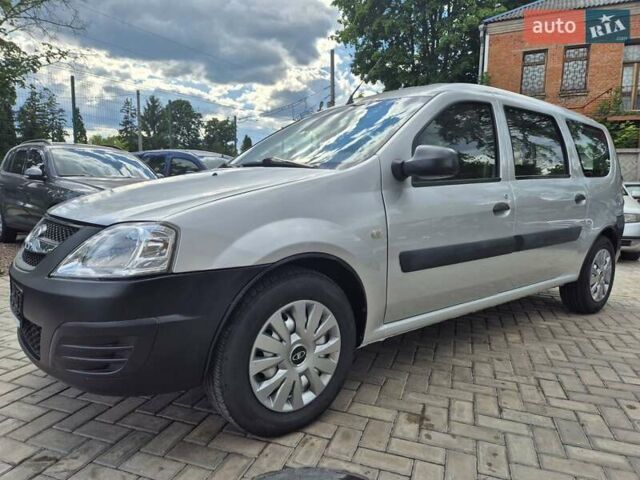 Серый ВАЗ Largus, объемом двигателя 1.6 л и пробегом 129 тыс. км за 3999 $, фото 11 на Automoto.ua