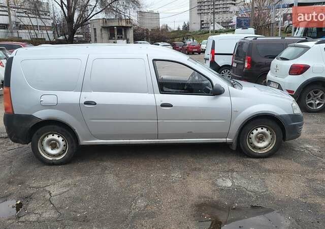 Сірий ВАЗ Largus, об'ємом двигуна 1.6 л та пробігом 100 тис. км за 3900 $, фото 2 на Automoto.ua