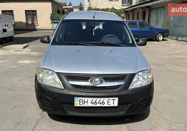 Серый ВАЗ Largus, объемом двигателя 1.6 л и пробегом 179 тыс. км за 5100 $, фото 8 на Automoto.ua