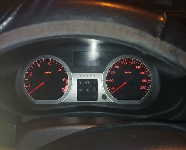 Сірий ВАЗ Largus, об'ємом двигуна 1.6 л та пробігом 220 тис. км за 5300 $, фото 6 на Automoto.ua