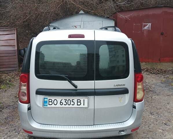 Сірий ВАЗ Largus, об'ємом двигуна 1.6 л та пробігом 220 тис. км за 5300 $, фото 1 на Automoto.ua