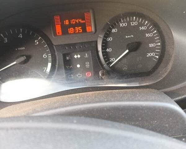 Сірий ВАЗ Largus, об'ємом двигуна 1.6 л та пробігом 181 тис. км за 5400 $, фото 3 на Automoto.ua