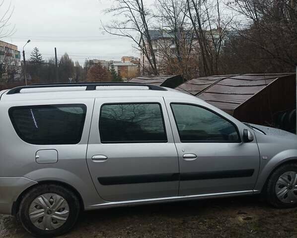 Сірий ВАЗ Largus, об'ємом двигуна 1.6 л та пробігом 220 тис. км за 5300 $, фото 2 на Automoto.ua