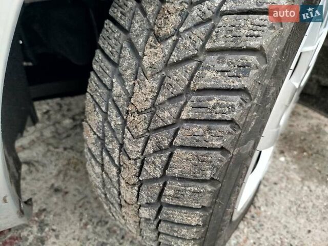 ВАЗ Largus 2015 у Изюме на Automoto.ua Сірий ВАЗ Largus, об'ємом двигуна 1.6 л та пробігом 38 тис. км за 7200 $, фото 19 на Automoto.ua