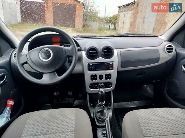 ВАЗ Largus 2015 у Изюме на Automoto.ua Сірий ВАЗ Largus, об'ємом двигуна 1.6 л та пробігом 38 тис. км за 7200 $, фото 13 на Automoto.ua