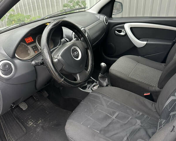 Серый ВАЗ Largus, объемом двигателя 1.6 л и пробегом 228 тыс. км за 4200 $, фото 5 на Automoto.ua