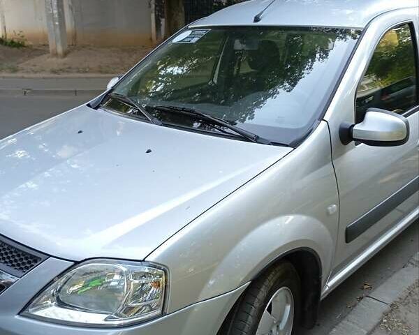 Серый ВАЗ Largus, объемом двигателя 1.6 л и пробегом 98 тыс. км за 7300 $, фото 4 на Automoto.ua