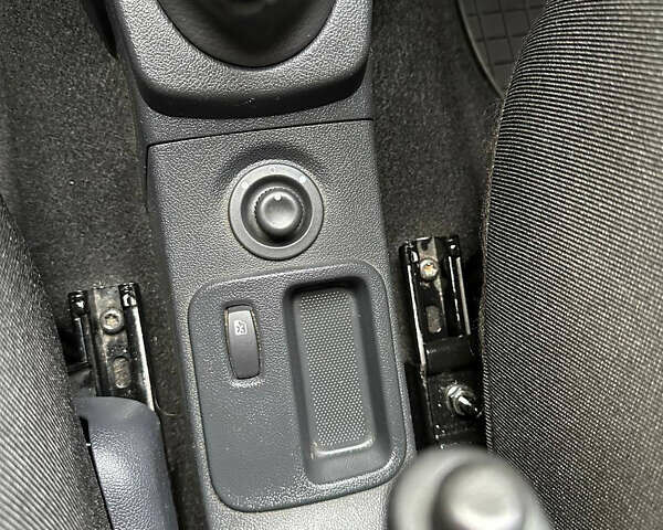 Серый ВАЗ Largus, объемом двигателя 1.6 л и пробегом 68 тыс. км за 6500 $, фото 54 на Automoto.ua