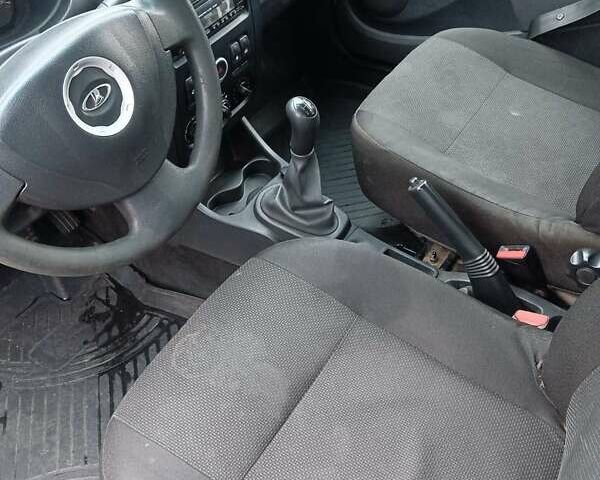 Сірий ВАЗ Largus, об'ємом двигуна 1.6 л та пробігом 275 тис. км за 4900 $, фото 8 на Automoto.ua