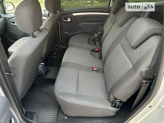 Серый ВАЗ Largus, объемом двигателя 1.6 л и пробегом 68 тыс. км за 6500 $, фото 28 на Automoto.ua