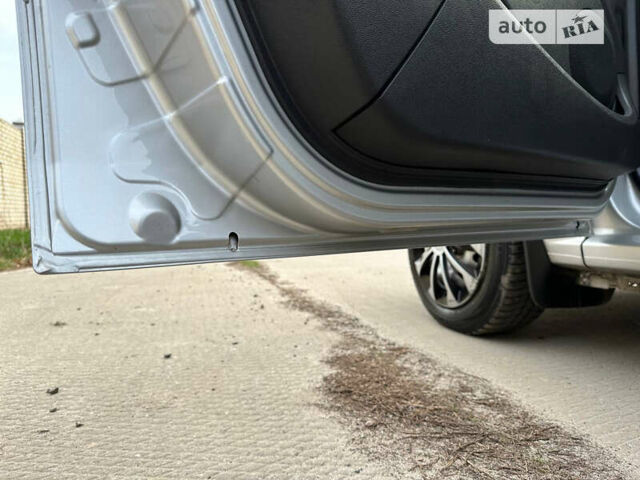 Серый ВАЗ Largus, объемом двигателя 1.6 л и пробегом 68 тыс. км за 6500 $, фото 30 на Automoto.ua