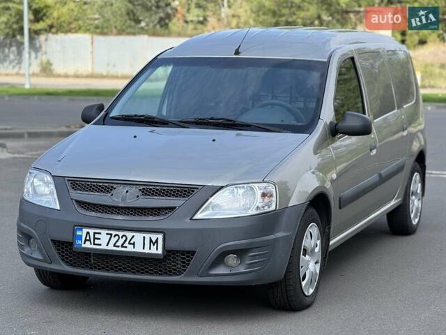 Серый ВАЗ Largus, объемом двигателя 1.6 л и пробегом 124 тыс. км за 3700 $, фото 1 на Automoto.ua