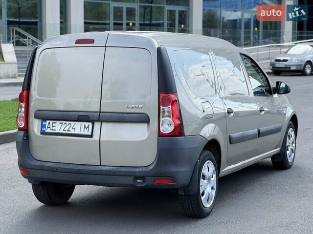 Серый ВАЗ Largus, объемом двигателя 1.6 л и пробегом 124 тыс. км за 3700 $, фото 3 на Automoto.ua
